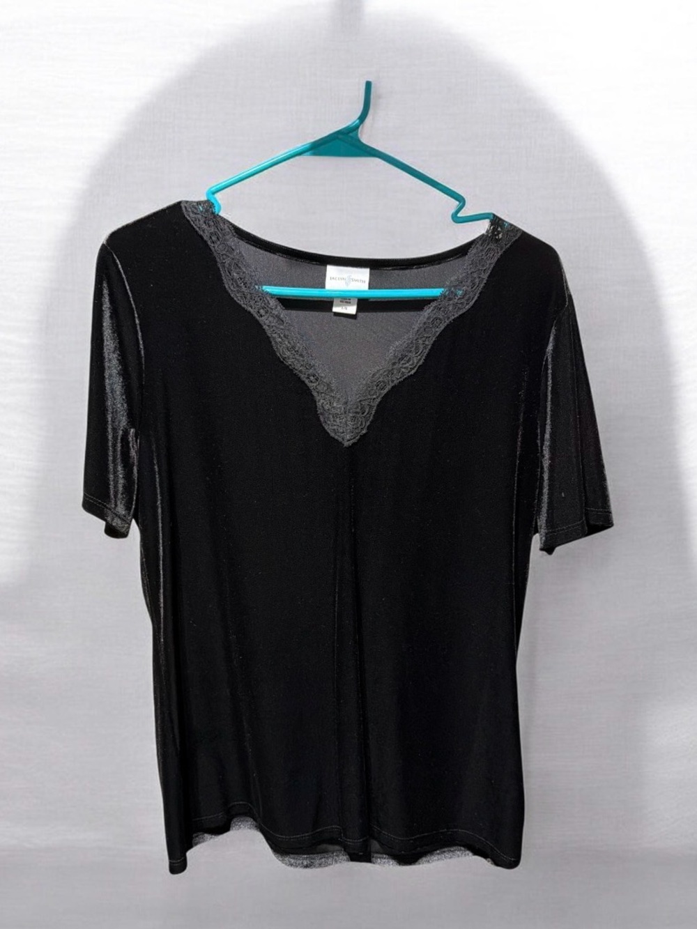 Jaclyn Smith Black Velvet V Neck Lace Trim Short Sleeve Top Blouse Size Large